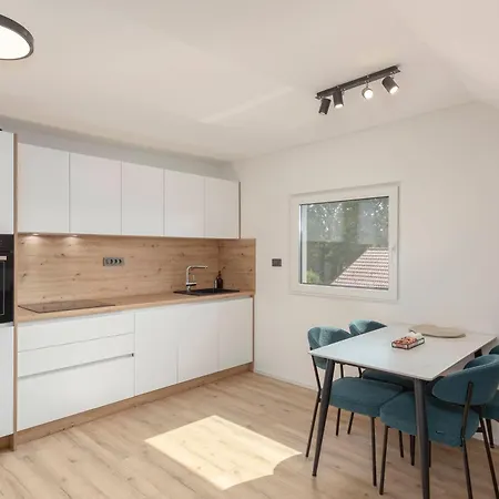 Yellow And Apartman Ljubljana