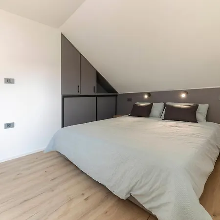 Appartement Yellow And