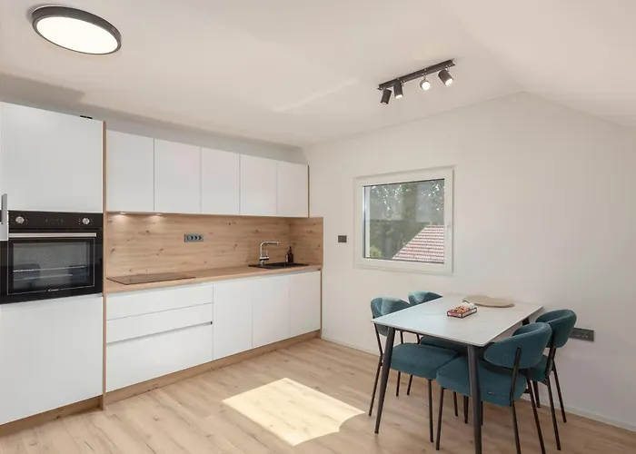 Yellow And Daire Ljubljana